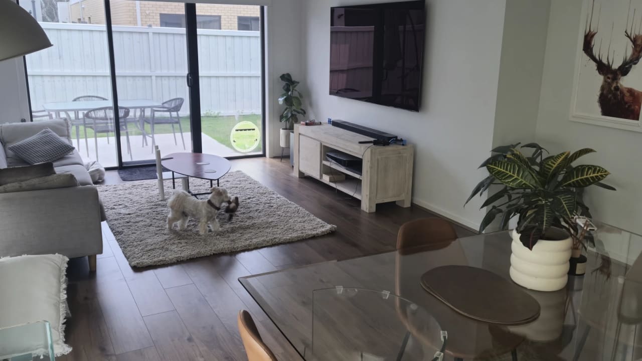 Room in a share house