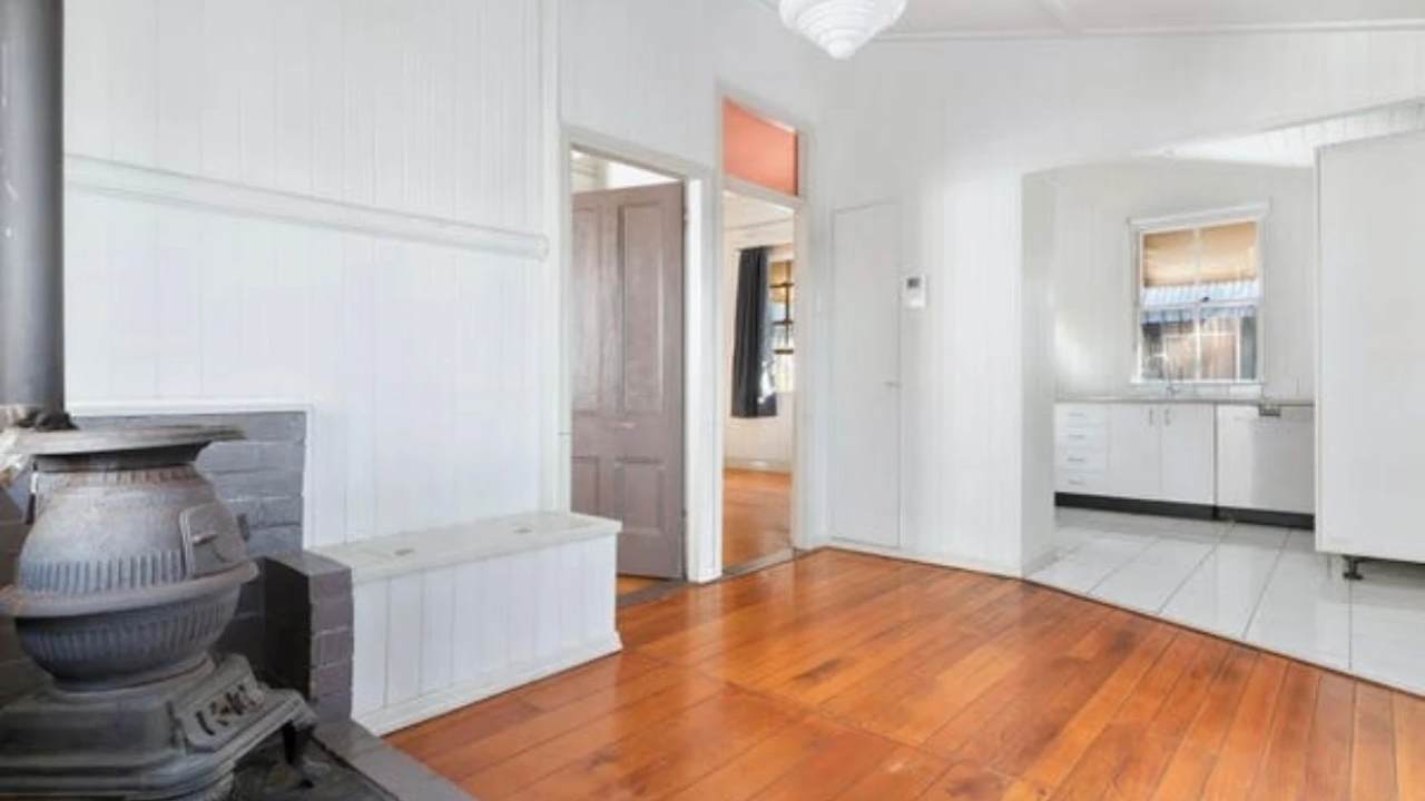 Unfurnished room in a share house