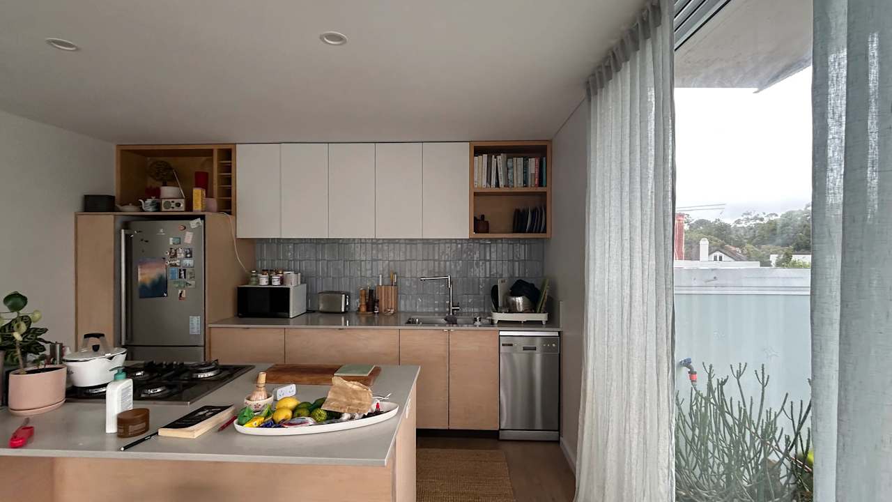 Furnished room in a flatshare