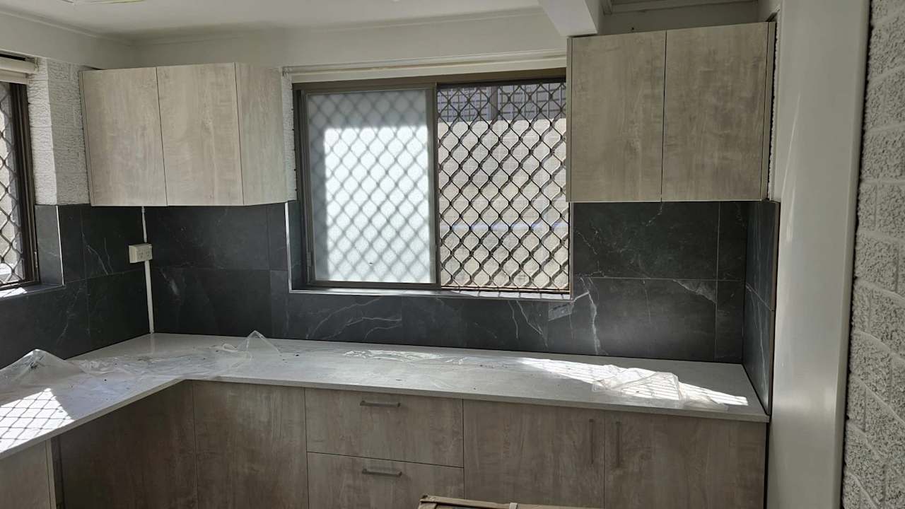 Whole property with 2 rooms for rent