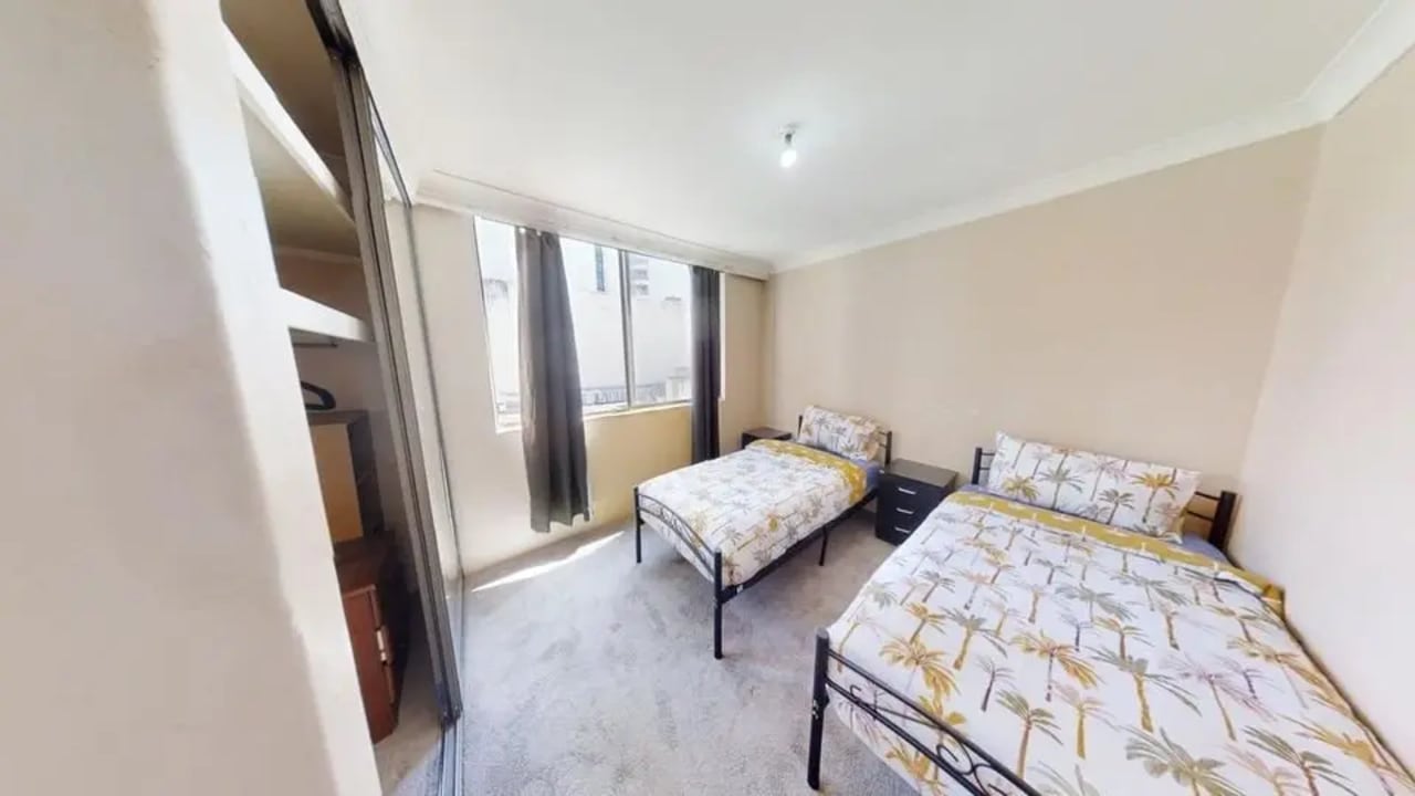 Furnished room in a flatshare