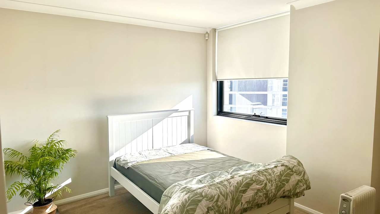 Furnished room with ensuite in a flatshare