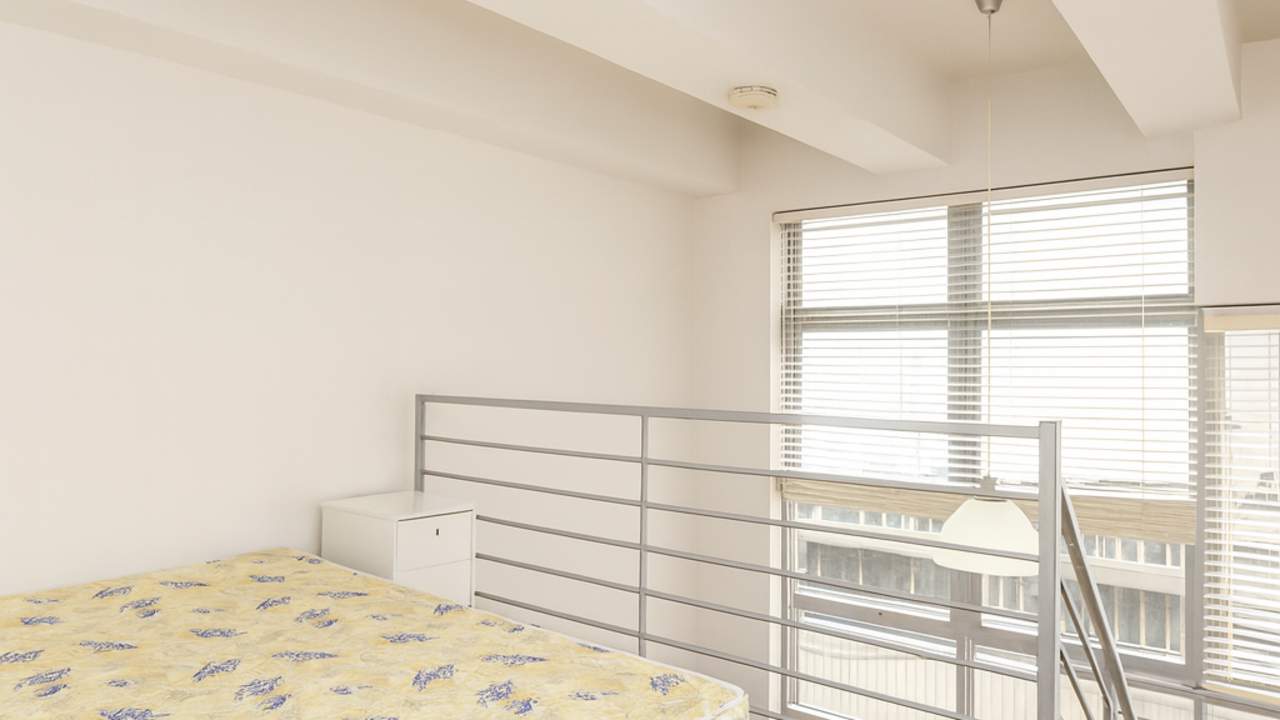 Room studio flat for rent