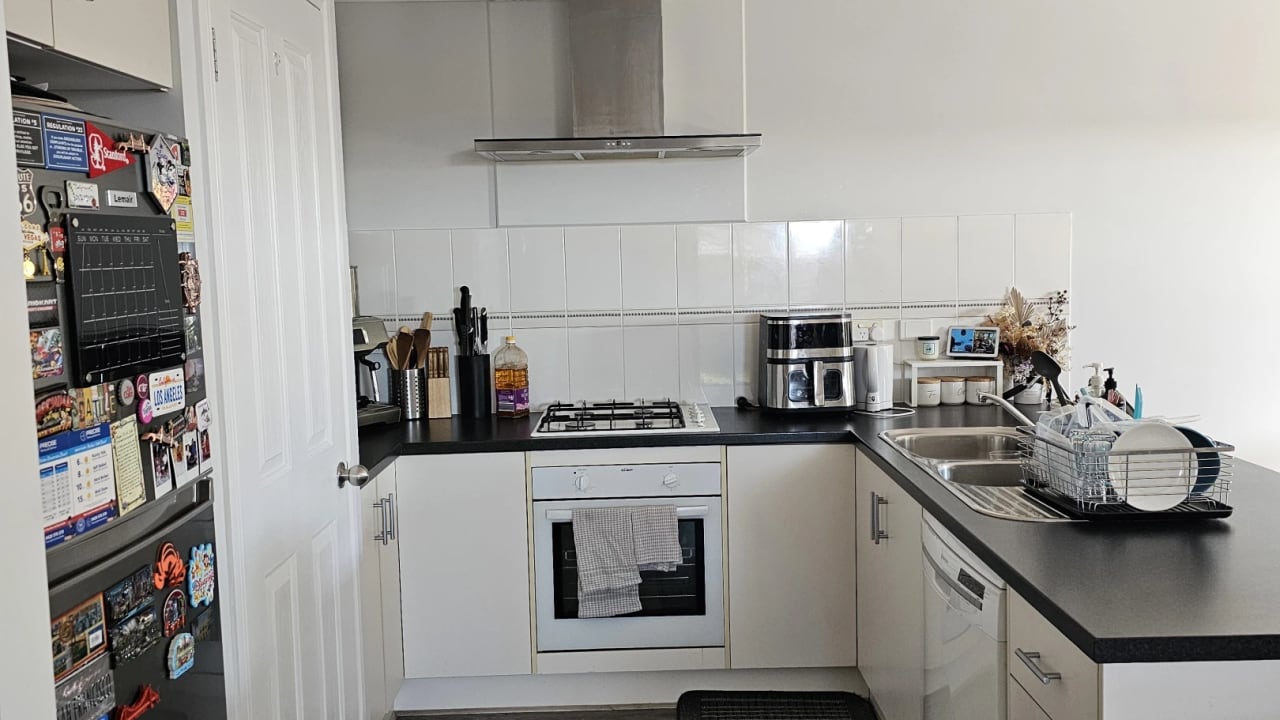 Furnished room in a share house
