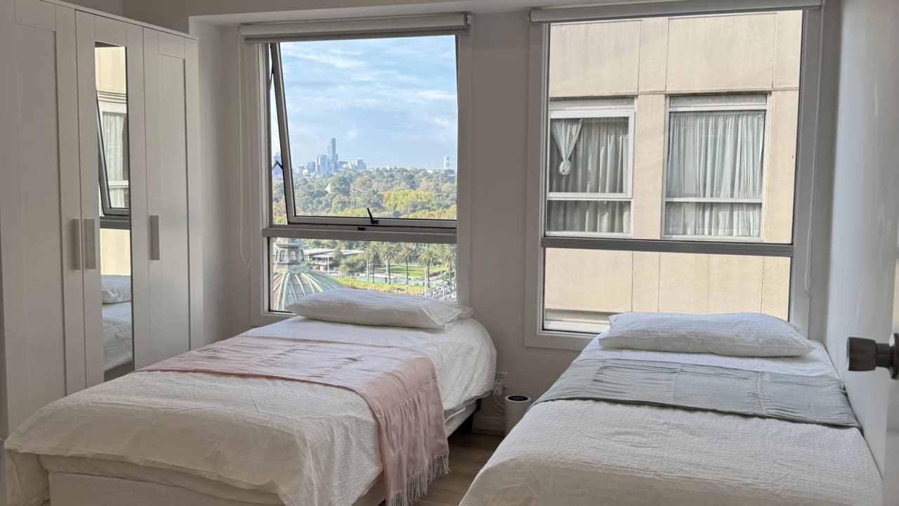 Furnished room in a flatshare