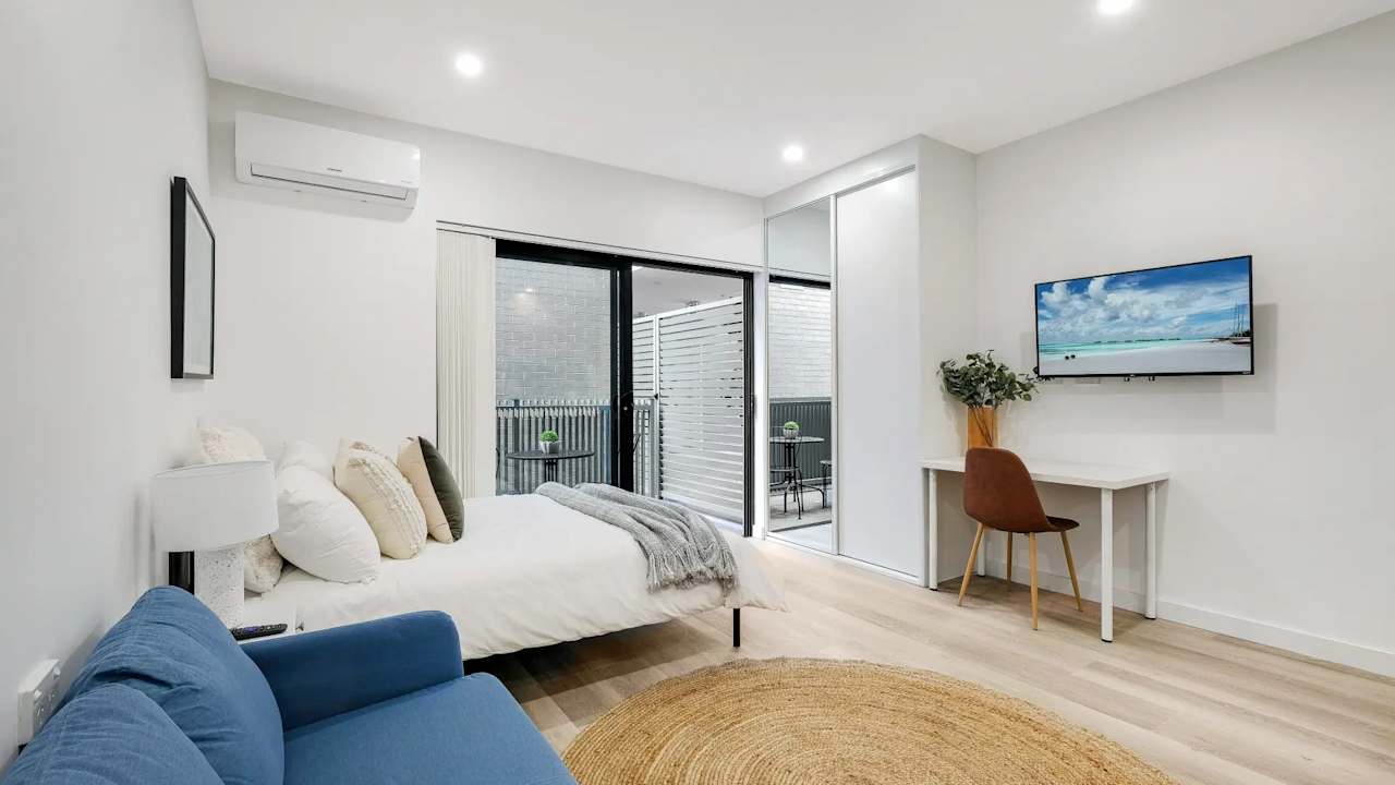 Room studio flat for rent