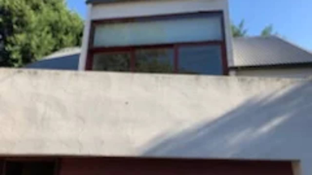 Whole property with 2 rooms for rent