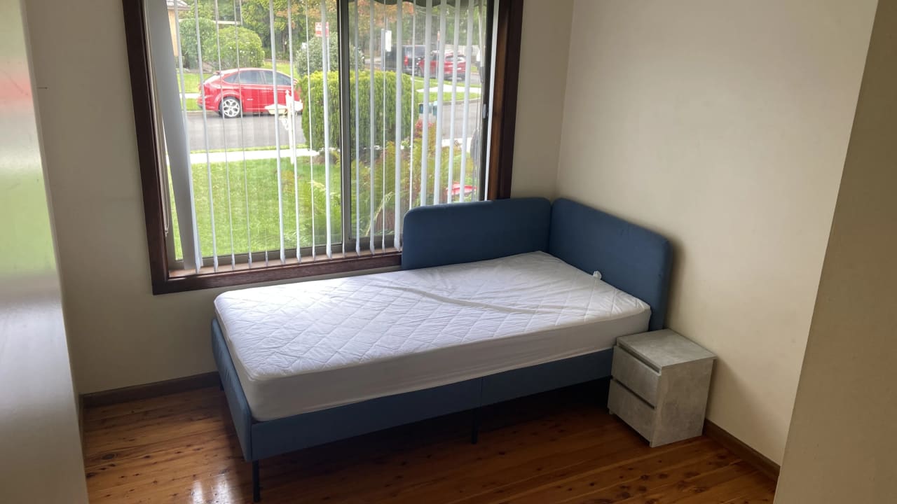 Room in a share house