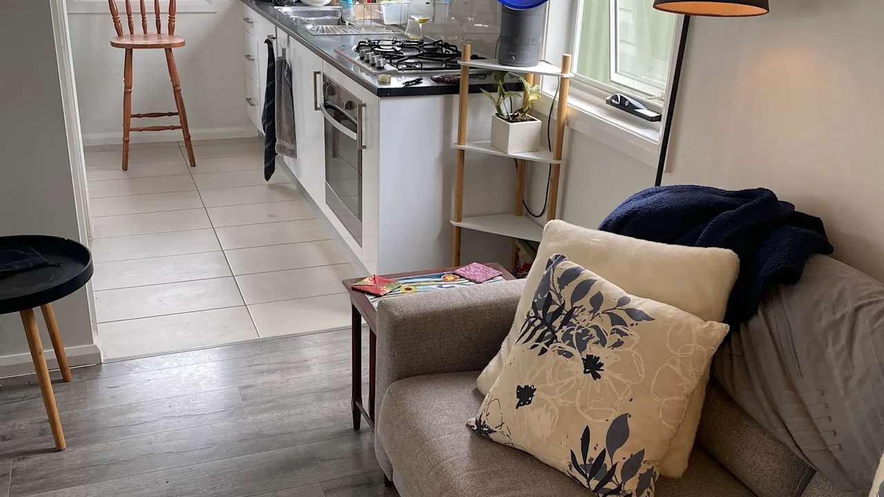 Room in a share house