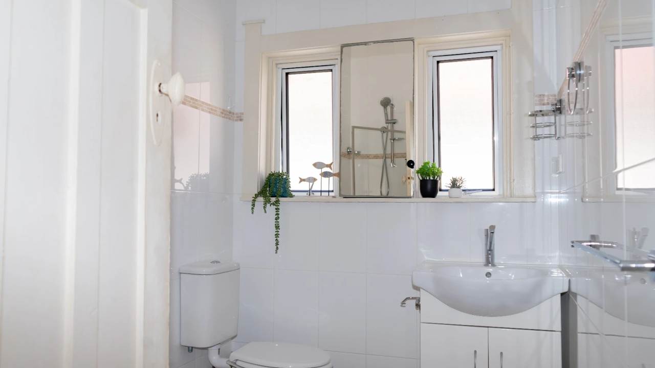 Whole property with 3 rooms for rent