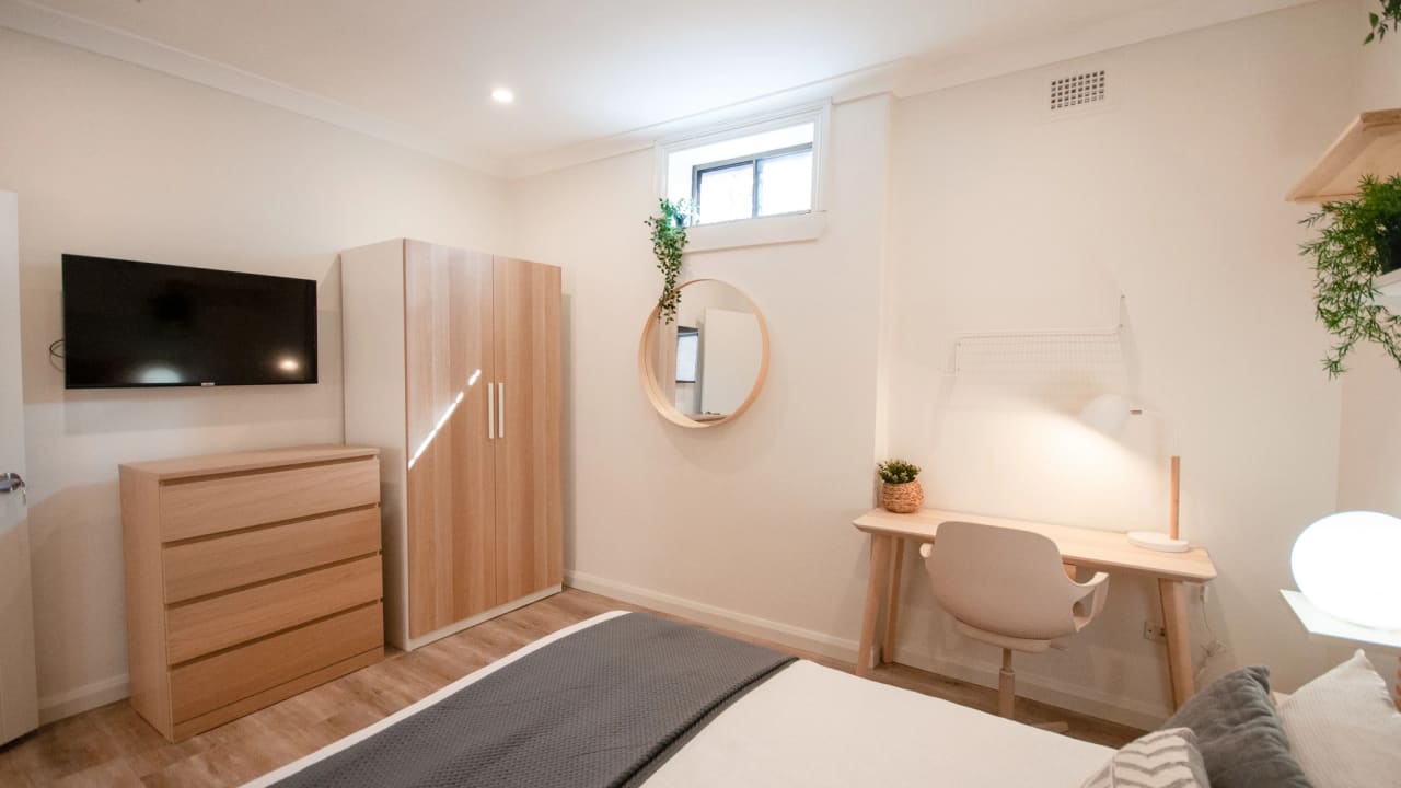 Furnished room in a share house