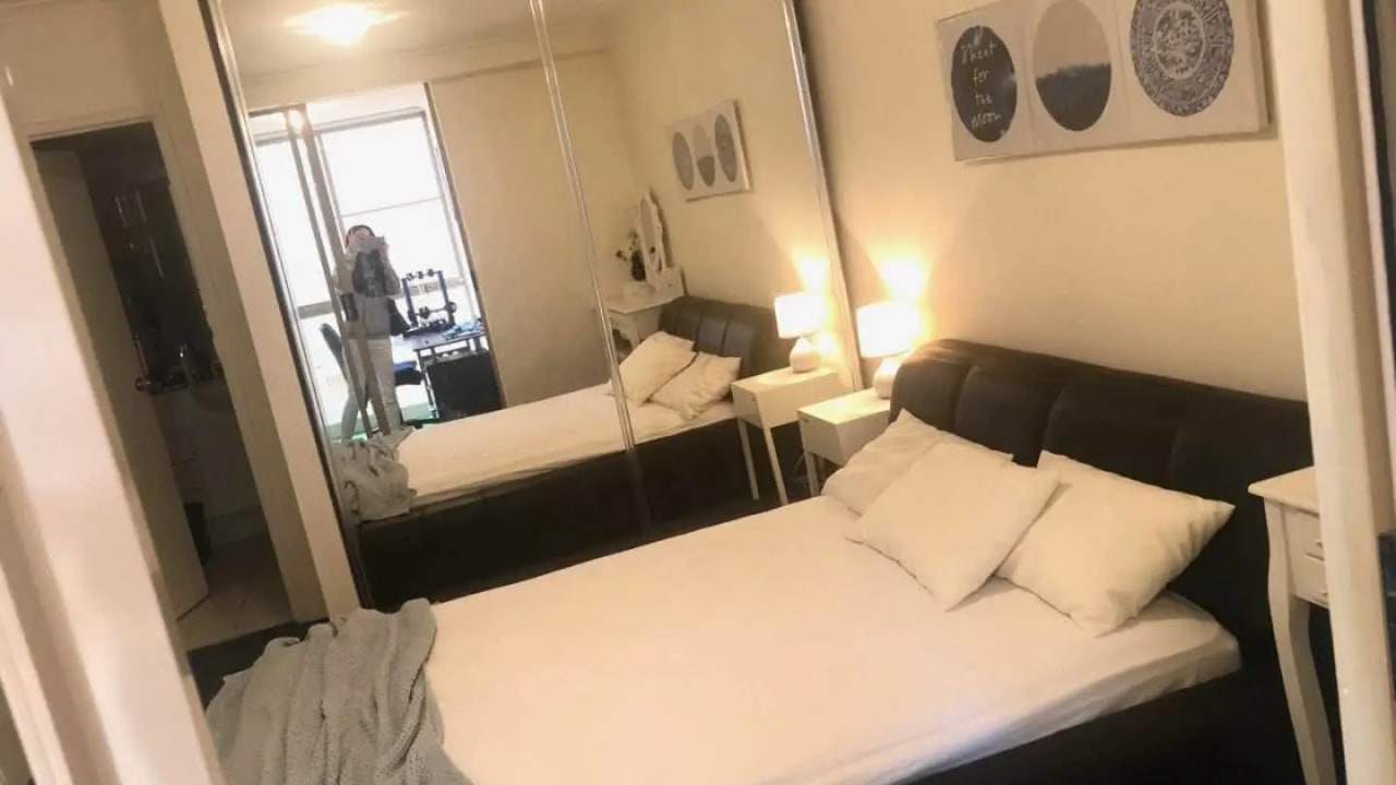Furnished room with ensuite in a flatshare