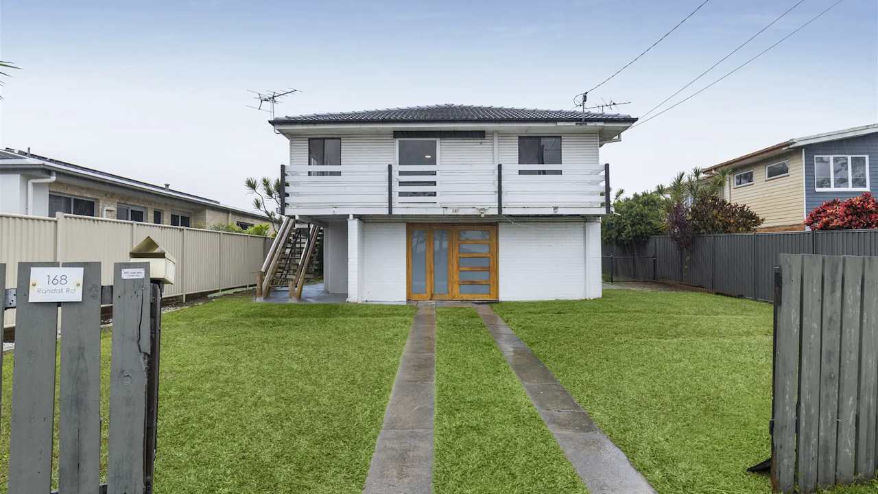 Whole property with 3 rooms for rent