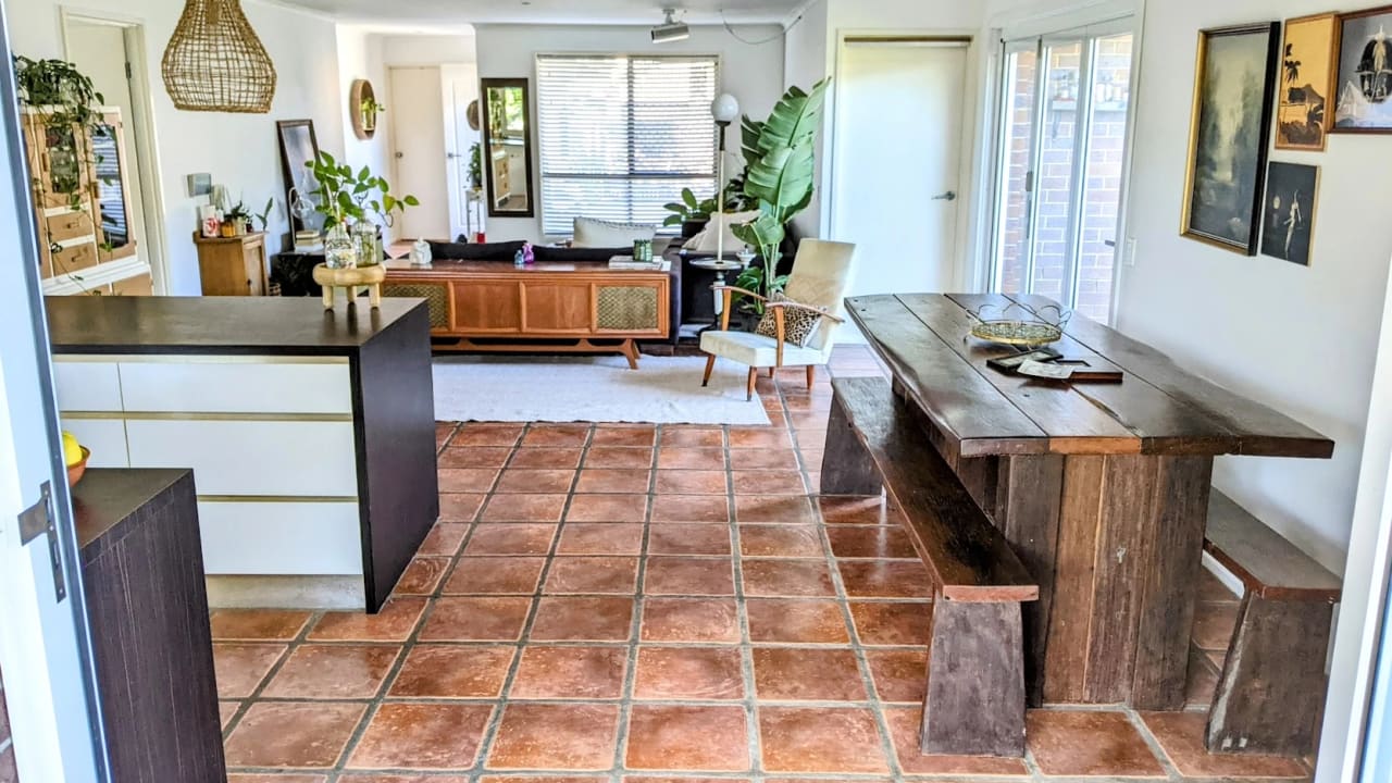Whole property with 3 rooms for rent