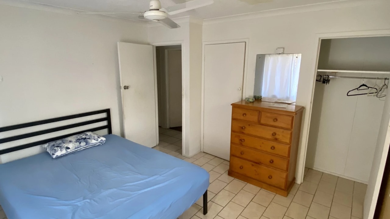 Unfurnished room in a share house