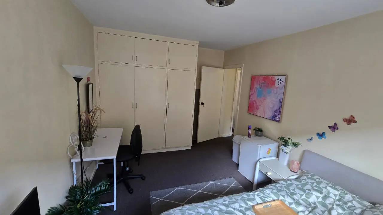 Furnished room in a share house