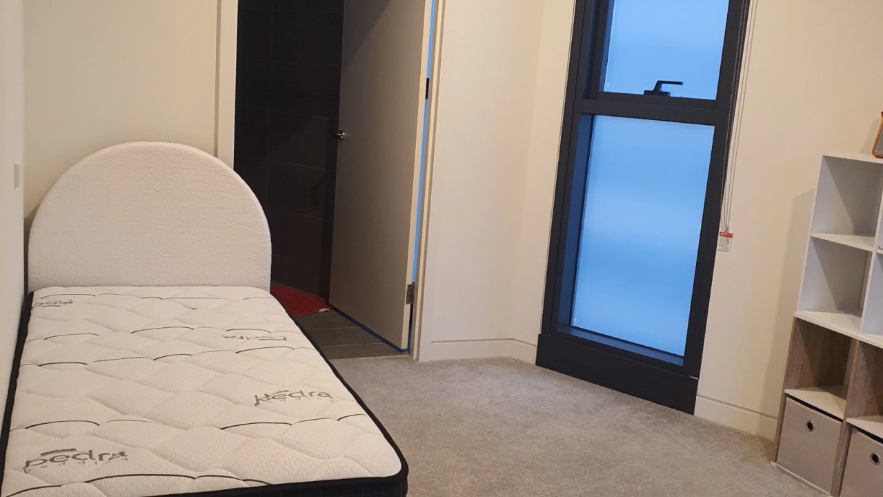 Room with ensuite in a flatshare