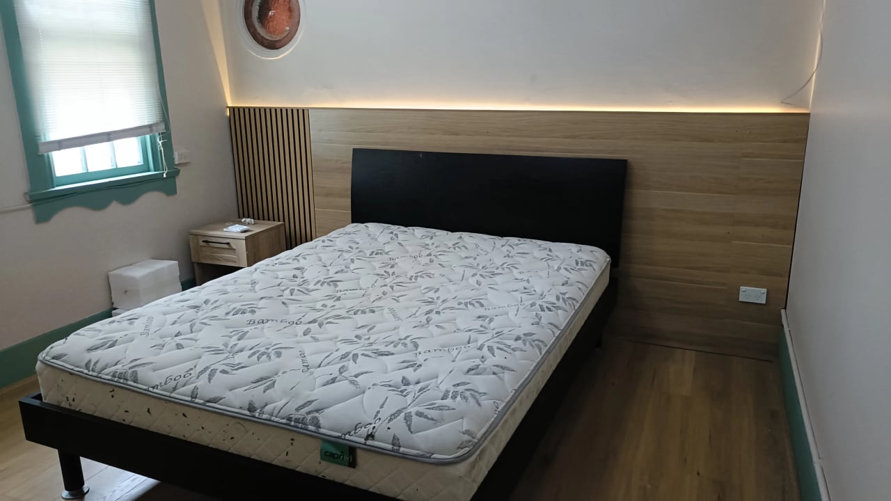 Furnished room with own bathroom
