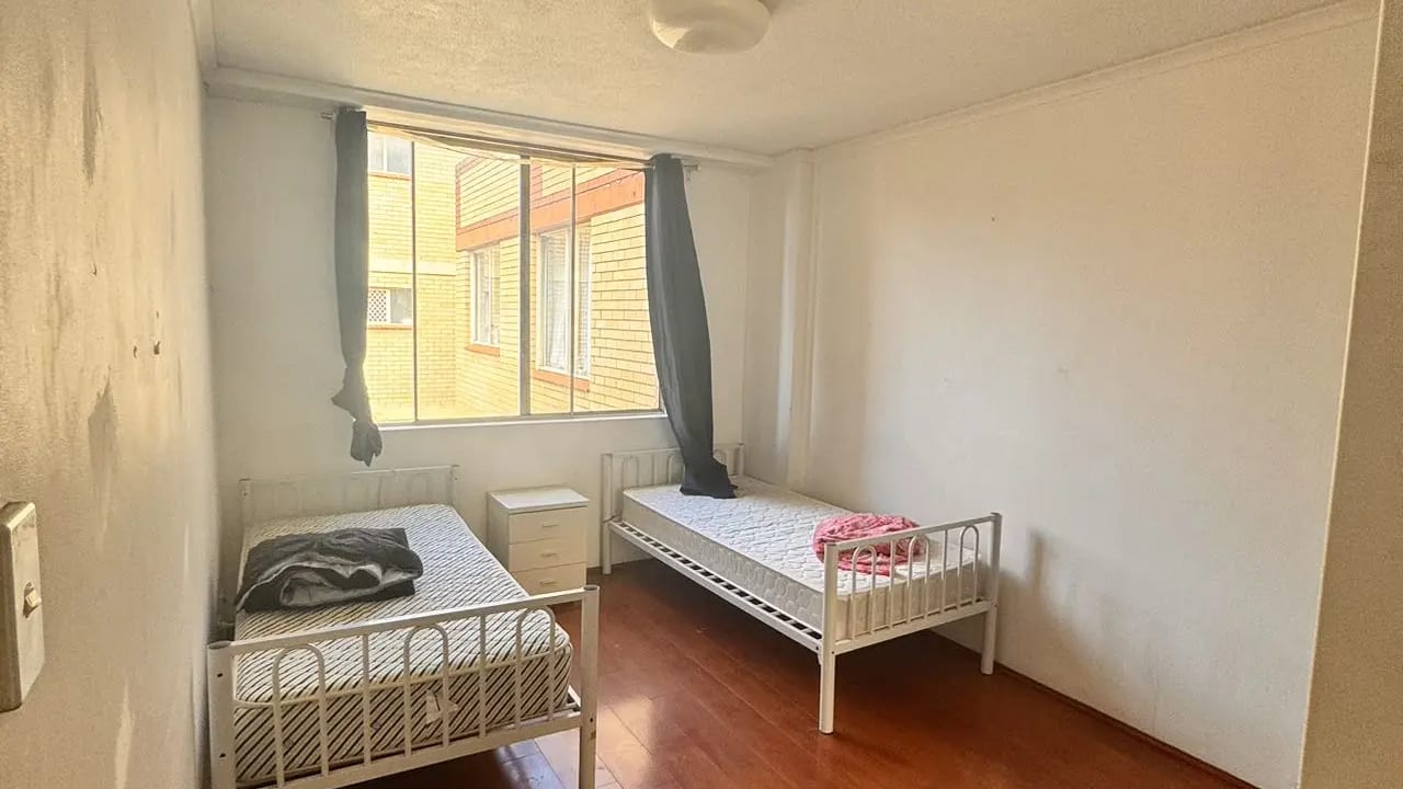 Furnished room in a flatshare