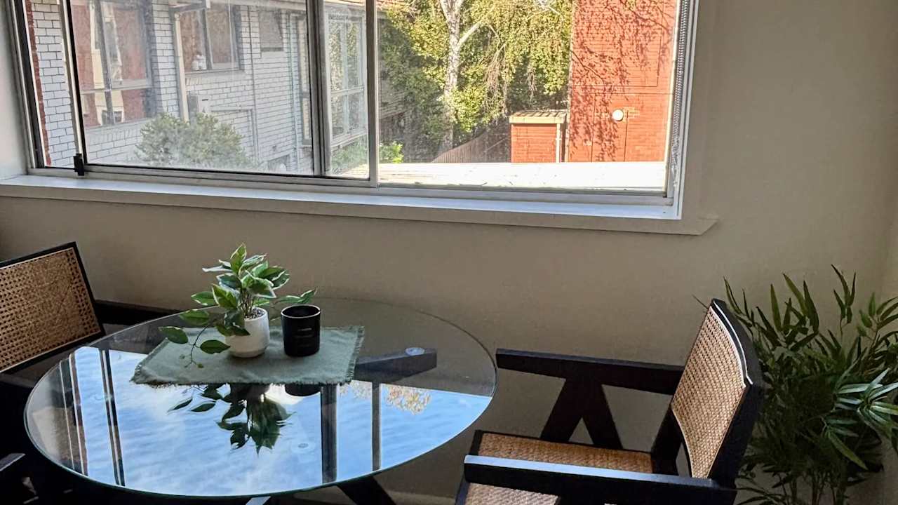 Unfurnished room in a flatshare