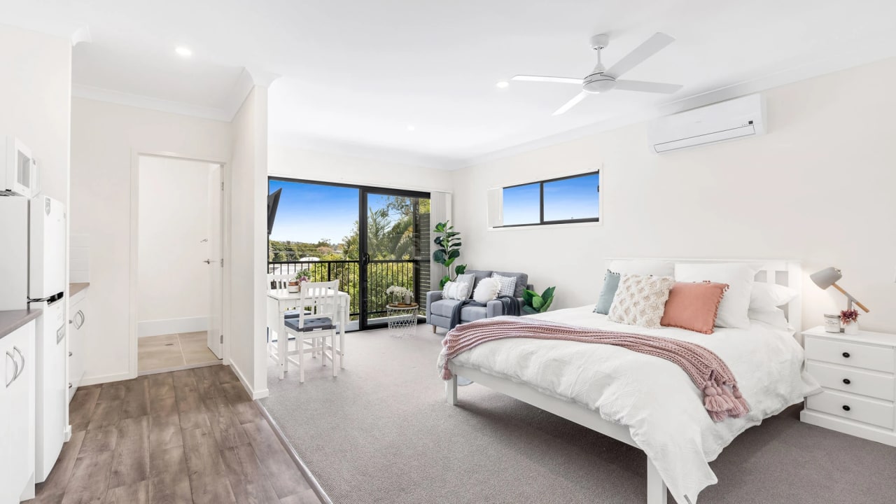 Furnished room studio flat for rent