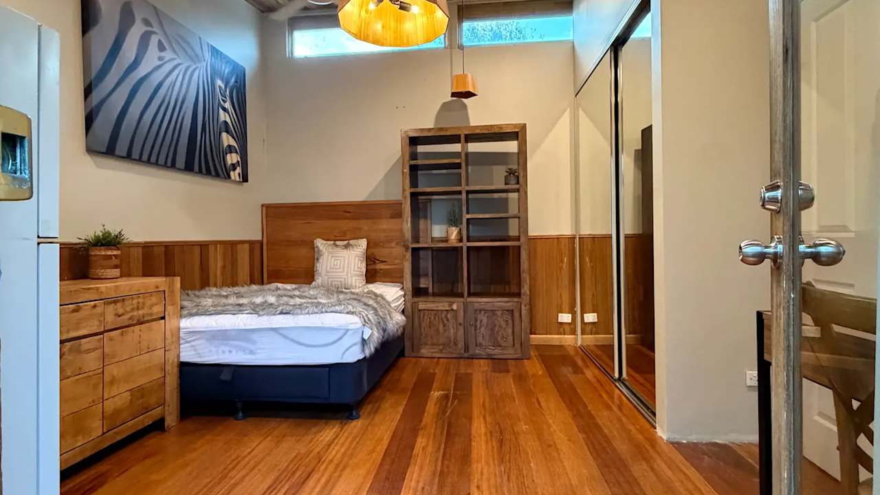 Furnished room in a share house
