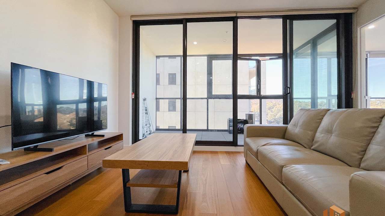 Furnished room with ensuite in a flatshare