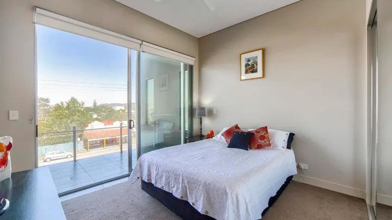 Unfurnished room with ensuite in a flatshare