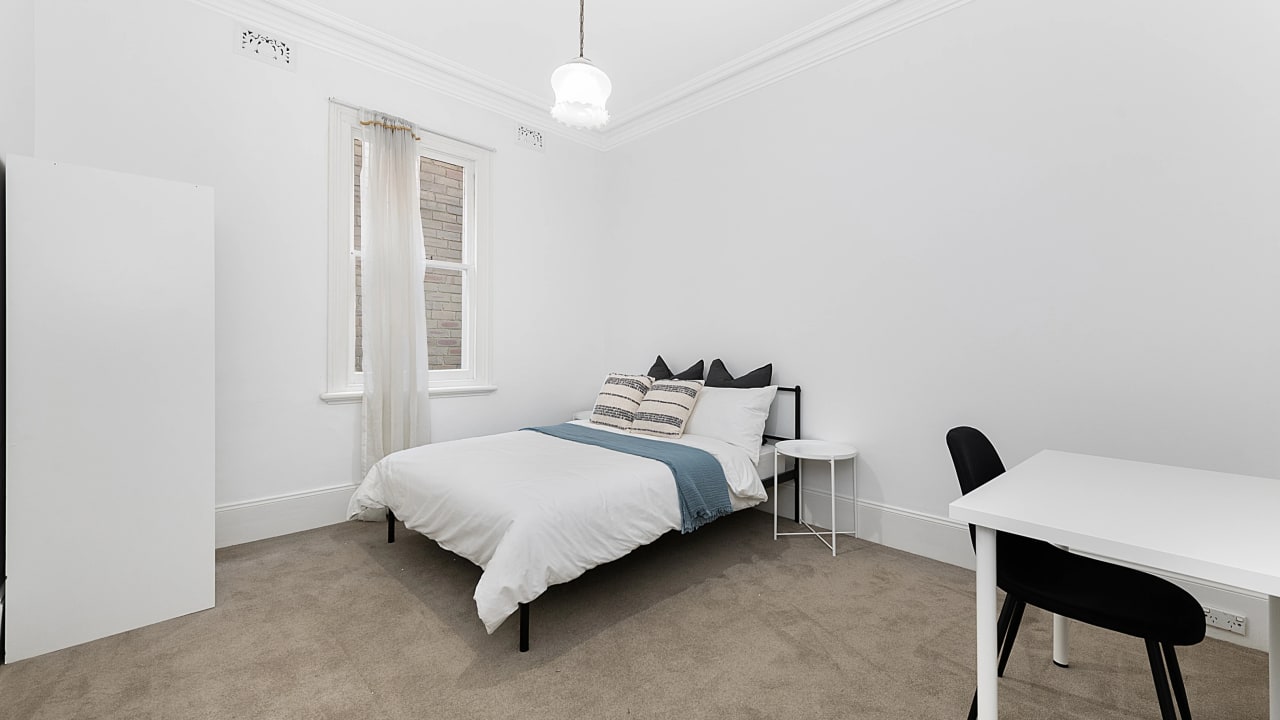Room in a share house