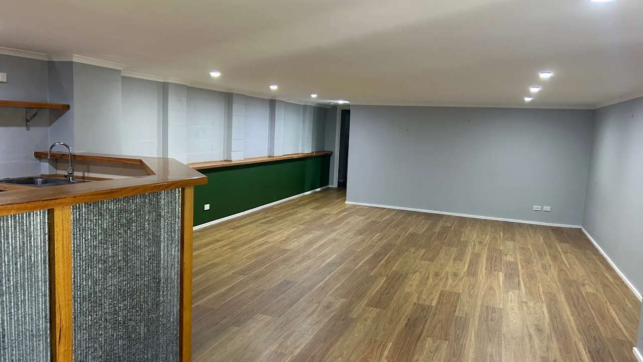 Unfurnished room with own bathroom