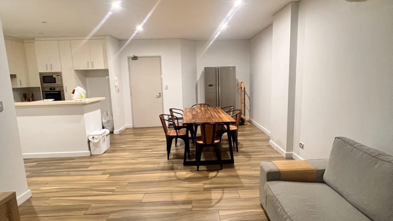 Furnished room with ensuite in a flatshare