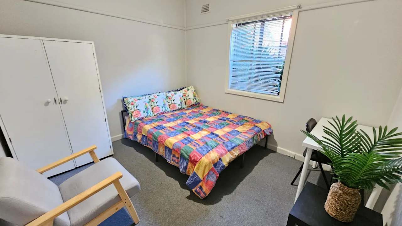 Furnished room in a share house