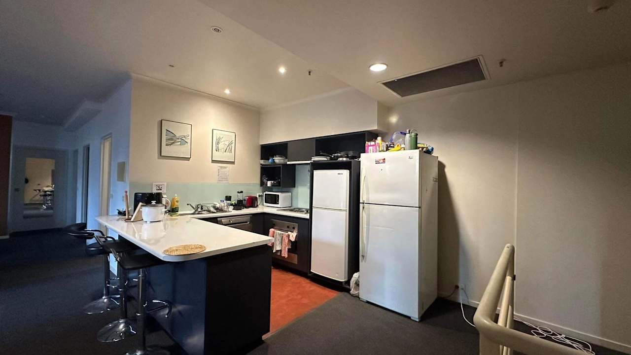 Furnished room in a flatshare