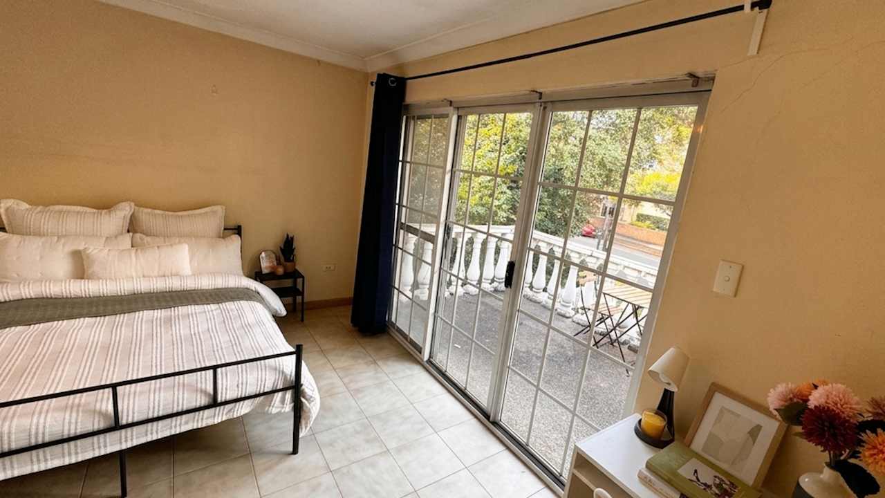 Furnished room in a flatshare
