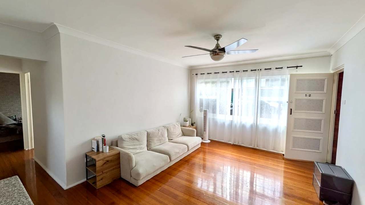 Unfurnished room in a flatshare