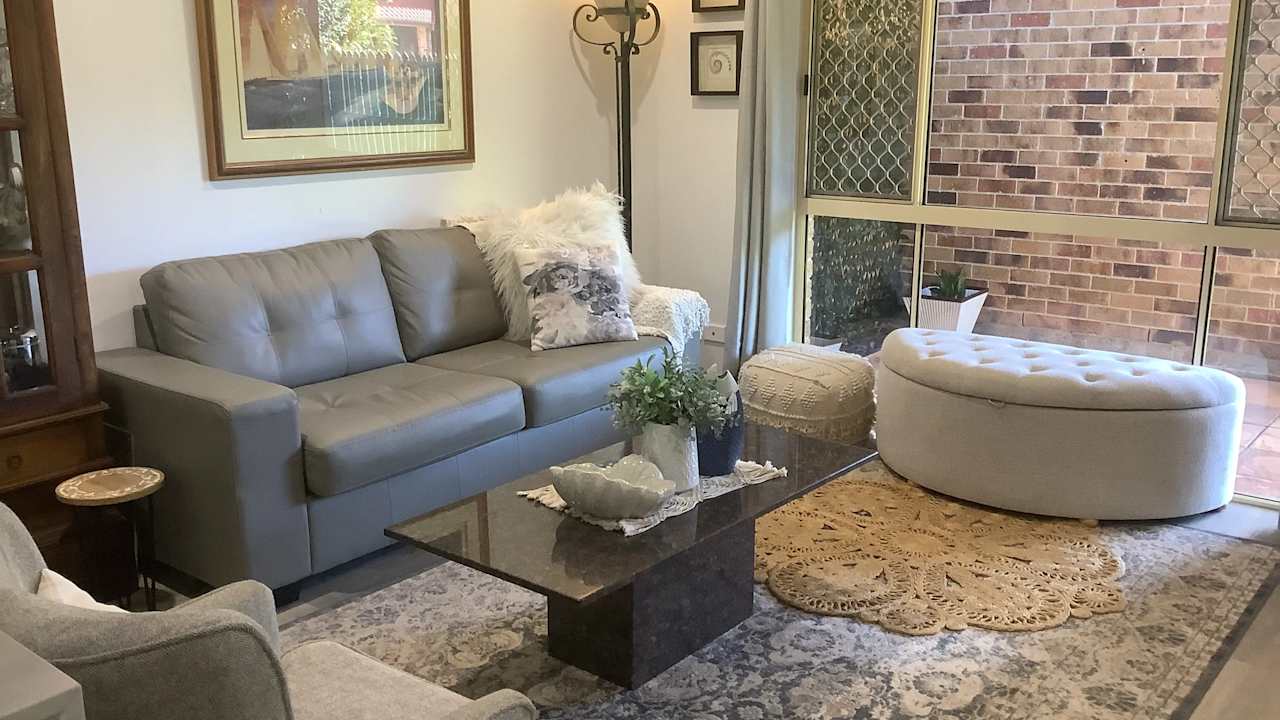 Furnished room in a share house