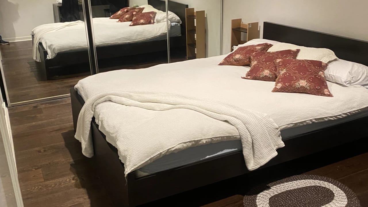 Furnished room in a flatshare