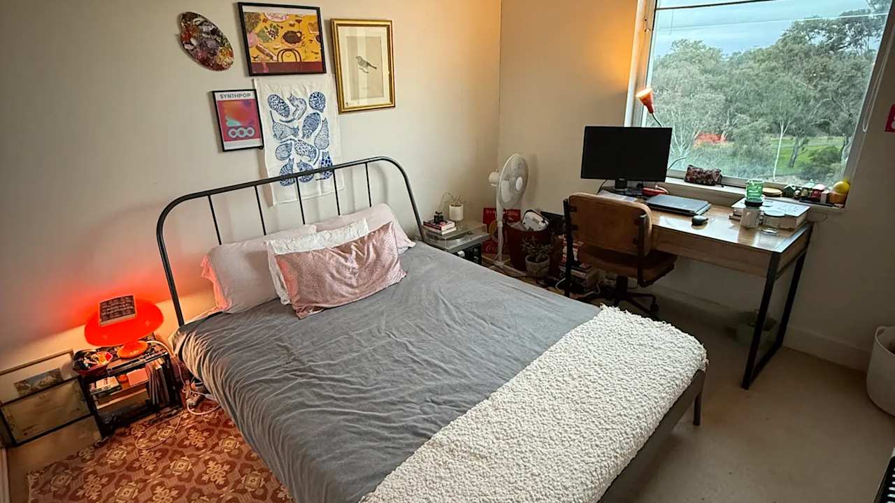 Furnished room in a flatshare