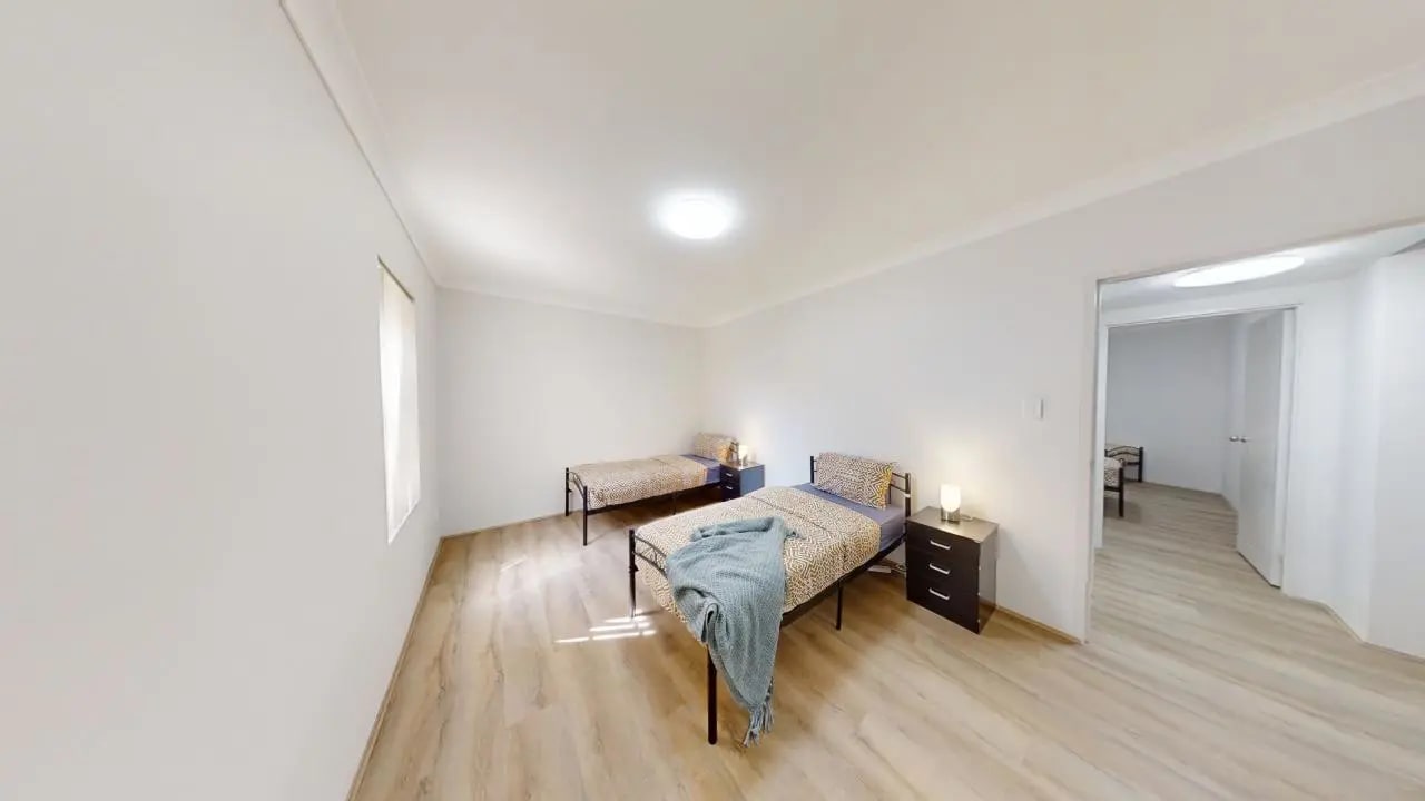 Furnished room with ensuite in a flatshare