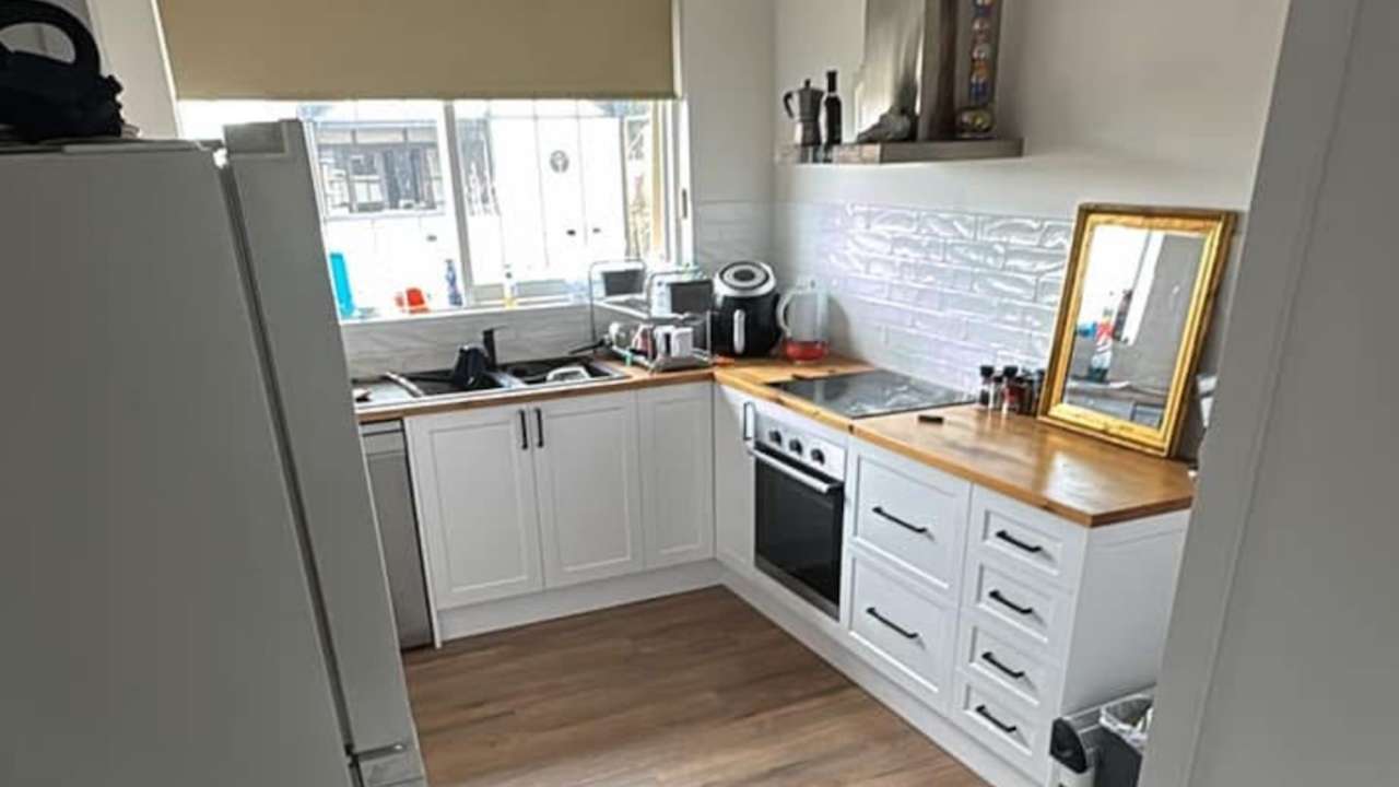 Unfurnished room in a flatshare