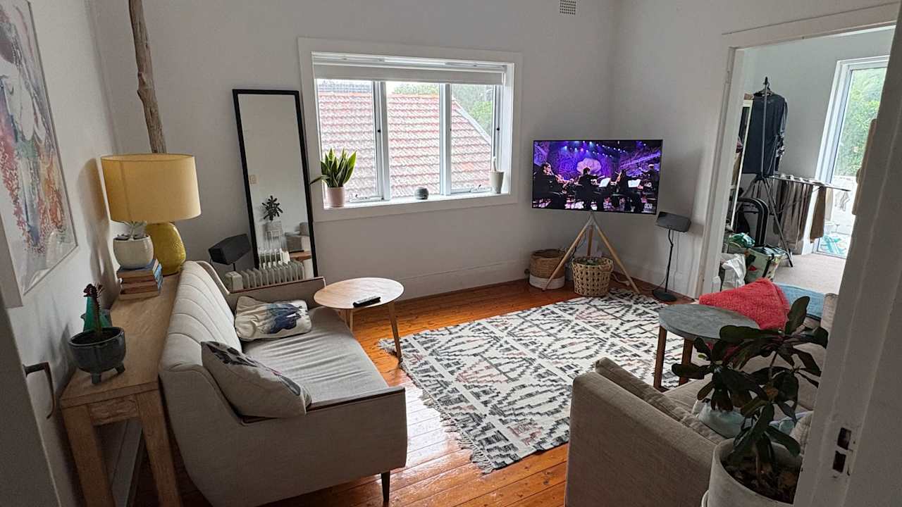 Furnished room with ensuite in a flatshare