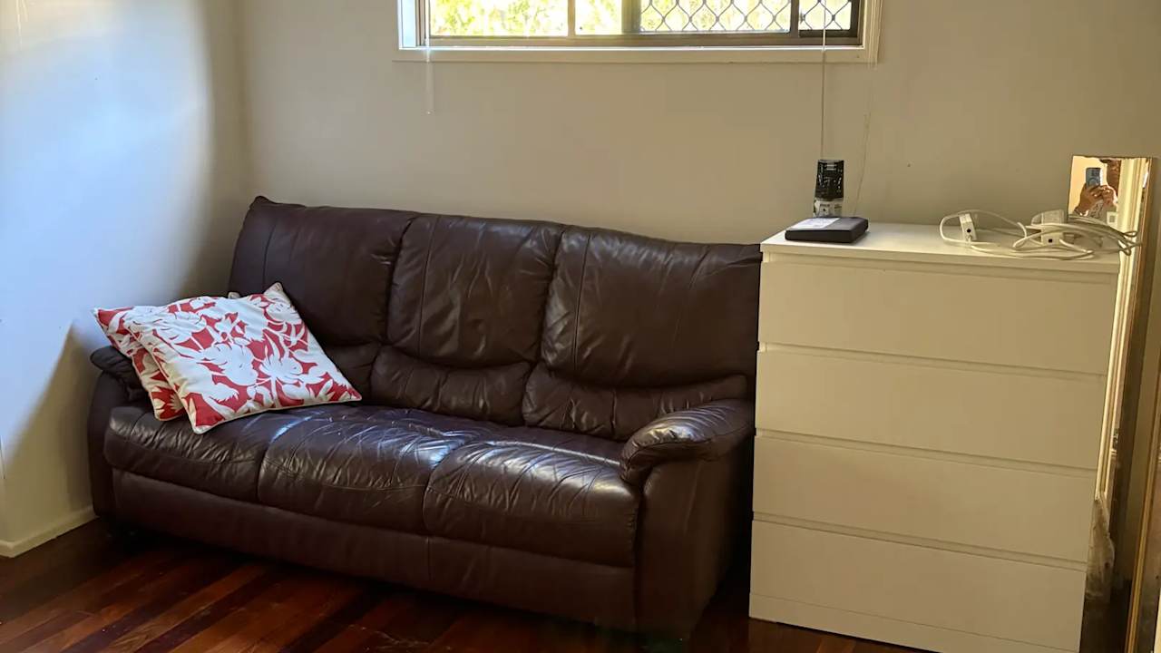 Furnished room in a share house