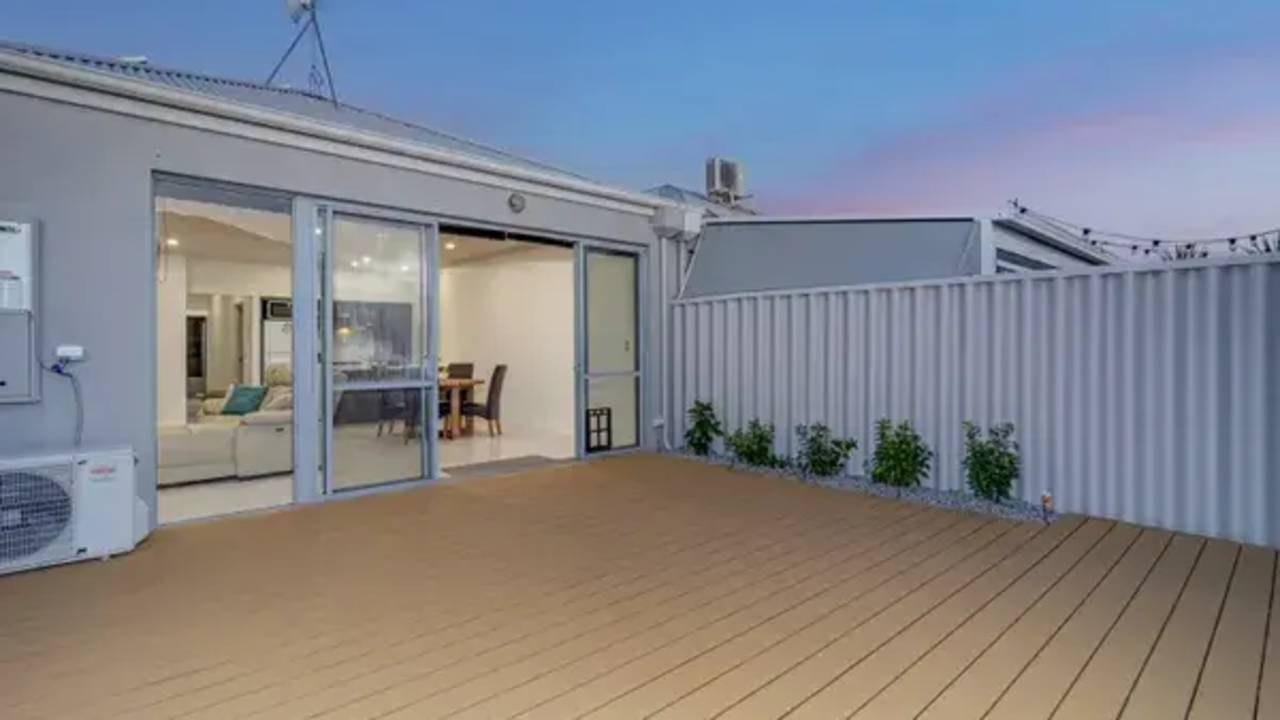 Whole property with 2 rooms for rent