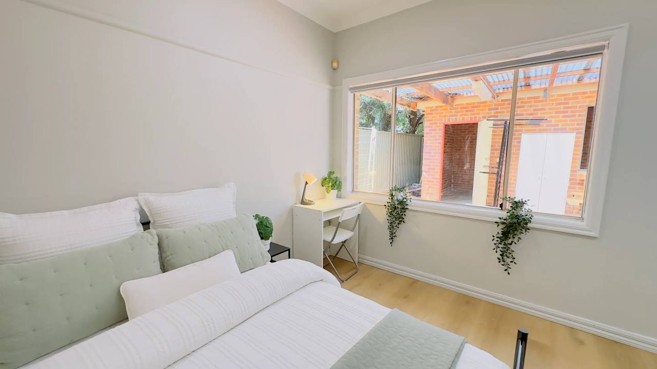 Furnished room in a share house