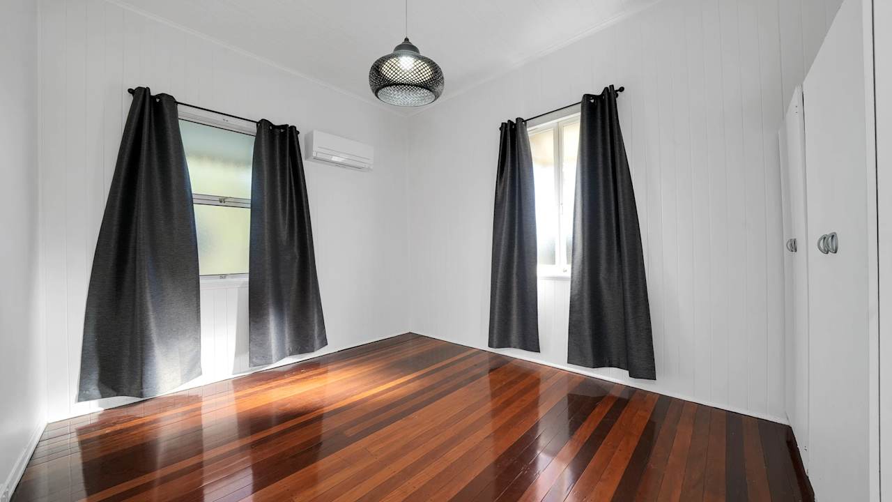 Whole property with 3 rooms for rent