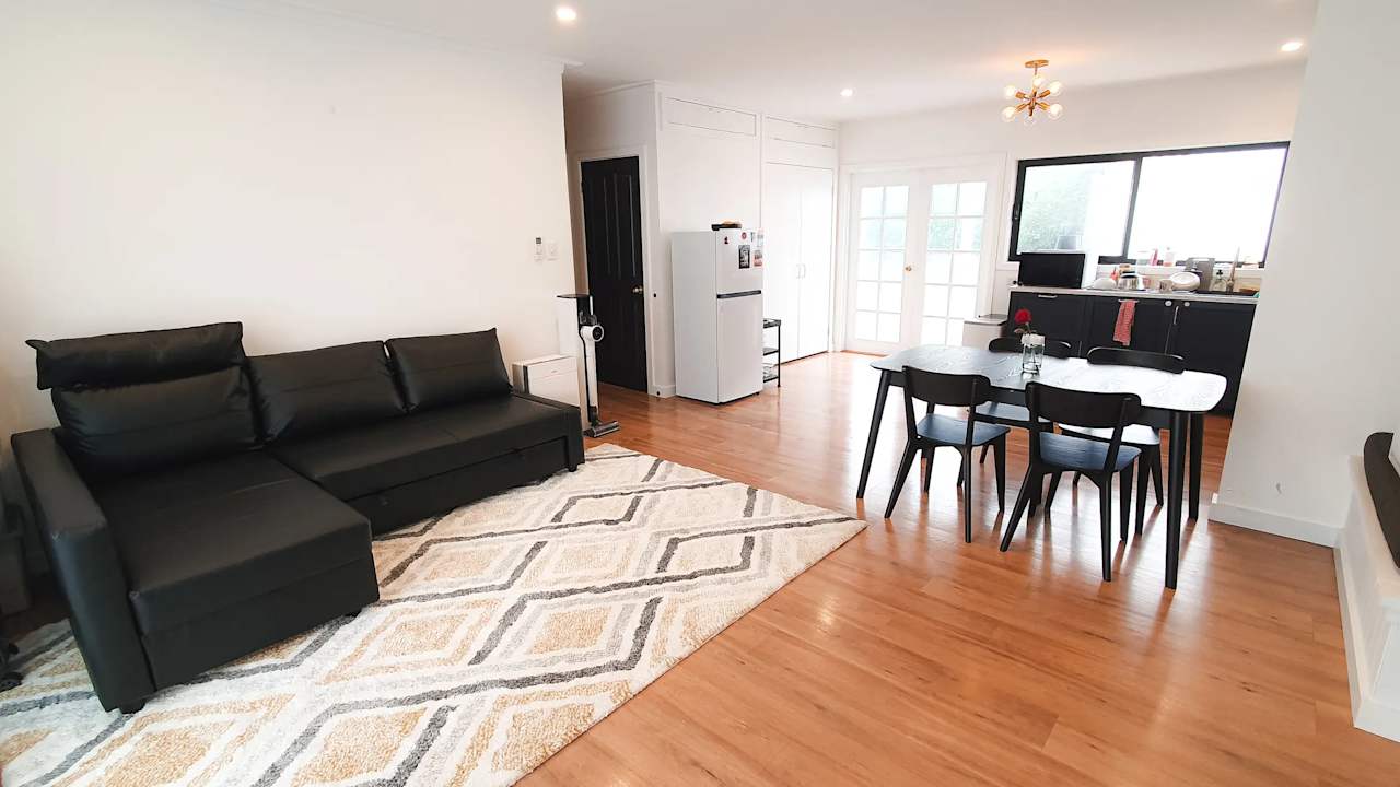 Room in a share house