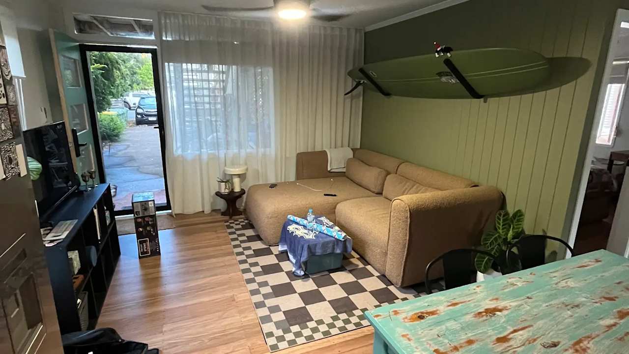 Furnished room in a flatshare