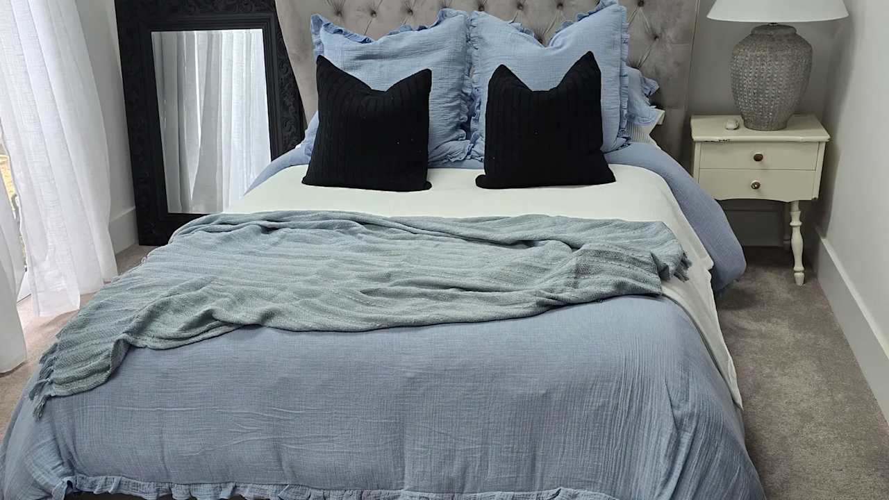 Room in a share house