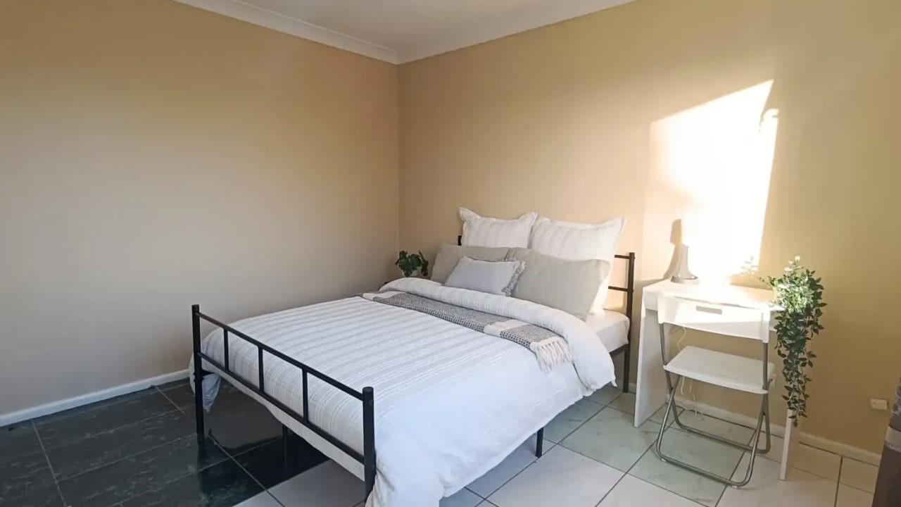 Furnished room in a share house