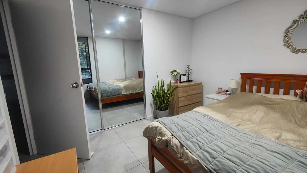 Unfurnished room with own bathroom